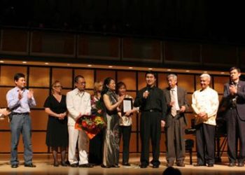 ”向往光明“盲人钢琴家胡海鹏独奏音乐会