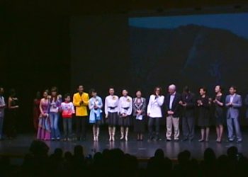 “跨越太平洋的爱”晚会纪念四川地震周年