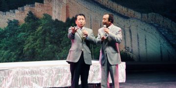 文联访加艺术团“欢声笑语迎国庆”