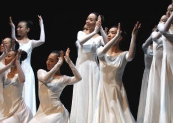 手语“我的梦”多伦多首演震撼3000观众