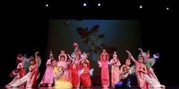 首届“加拿大慈善少儿春晚2013”