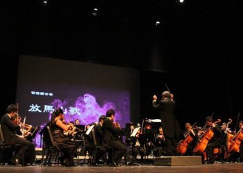 2014新年相声专场深接地气观众狂喜