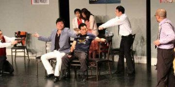 多伦多话剧团2014新剧《谁在打劫》