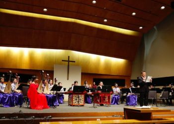 加拿大东方民族乐团首场演出爆棚