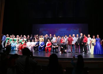 华社纪念周恩来诞辰120周年音乐歌舞晚会